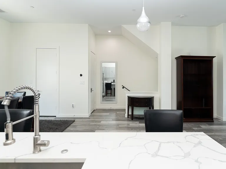 1721 Lear St — Photo 7