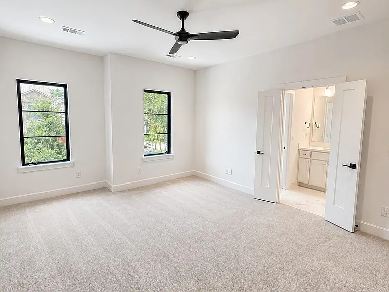 3529 Asbury St — Photo 22