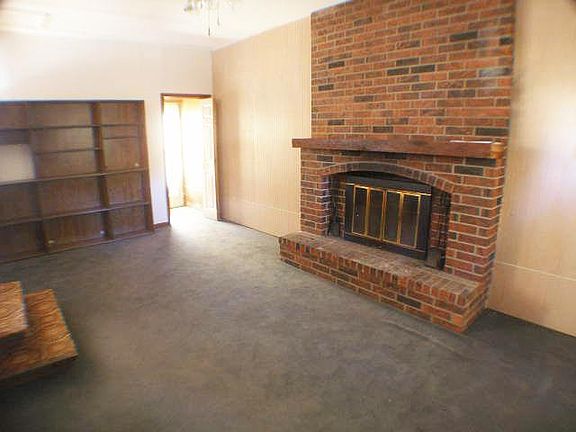 5th image of 1103 E Waldo Dr