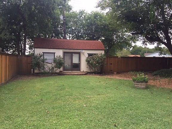 5th image of 429 NW Newton Dr