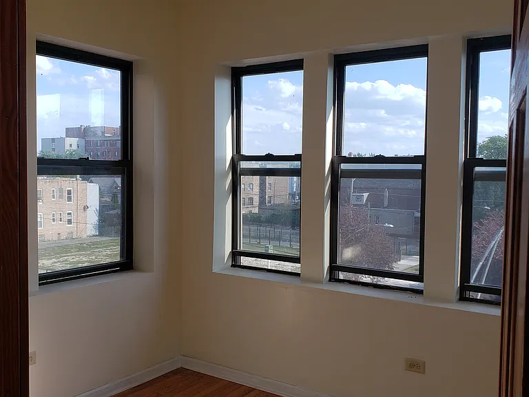 Front Room/Sun room
