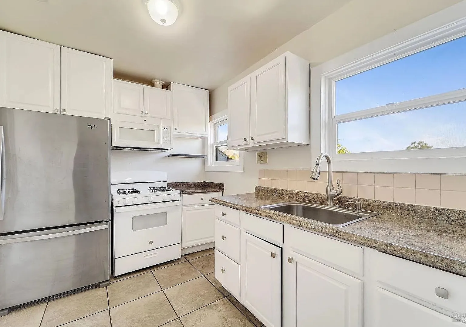 302 Carolina Street #C — Photo 1