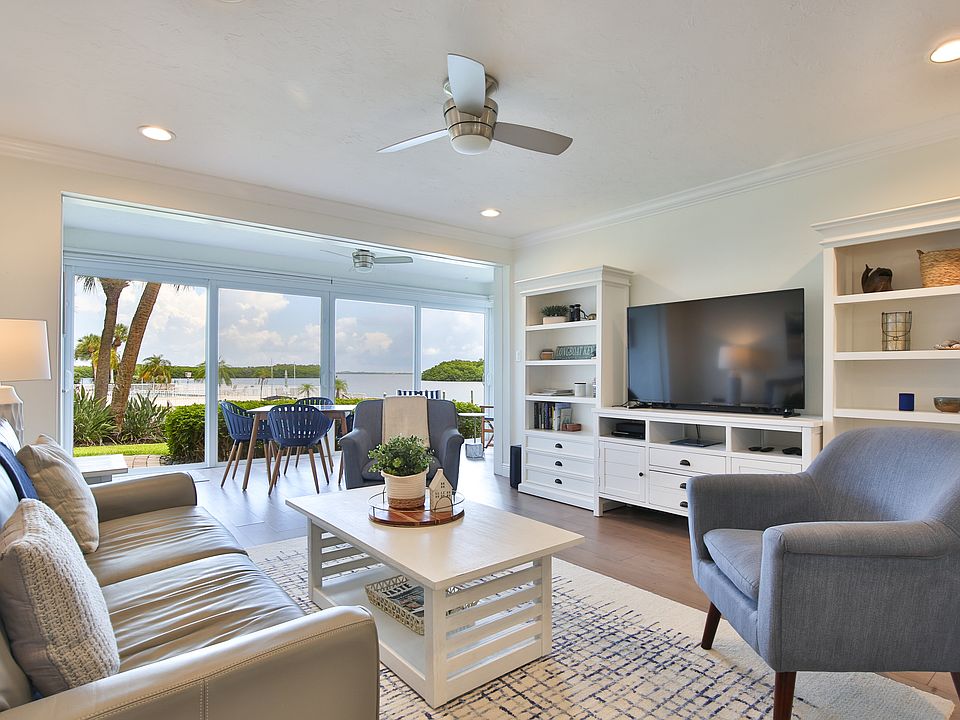 Living area with amazing views of the bay
