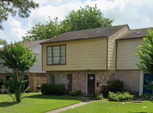 5528 Deep Forest Dr, Houston, TX 77092