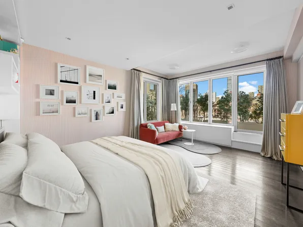 101 Central Park West image 12 of 14