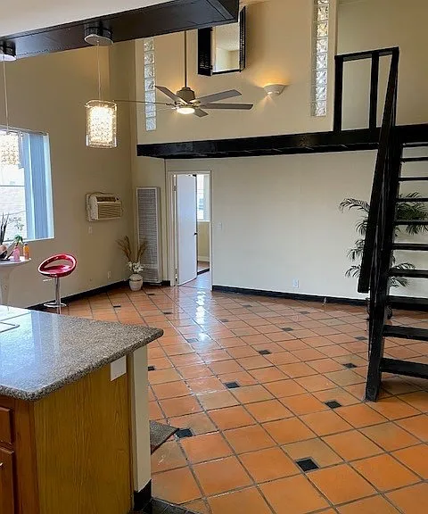 1943 Vista Del Mar Ave #7 — Photo 12