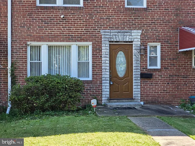 1017 Lenton Ave — Photo 1