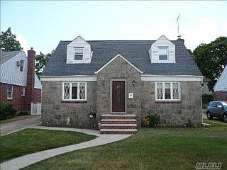 1st image of 290 Jefferson Ave
