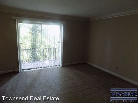 3rd image of 113 Bradford Ave APT F