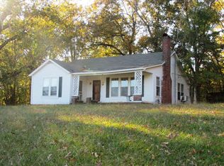 4240 Benjamin Rd, Thaxton, MS 38871