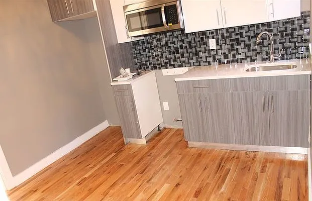 Rented by Premier Metro Realty Corp | media 3