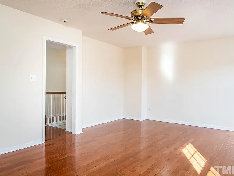 268 Joshua Glen Ln — Photo 7