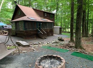 118 Shady Glen Dr, Greentown, PA 18426