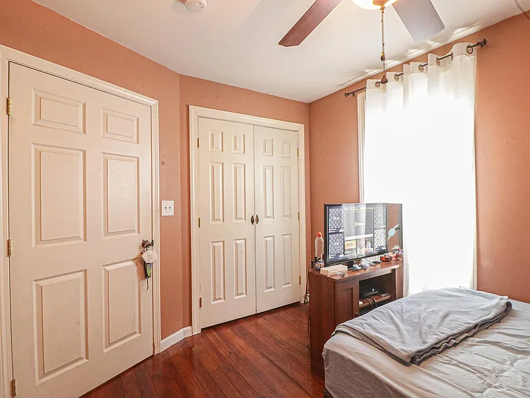 15 Newport St #3 — Photo 10