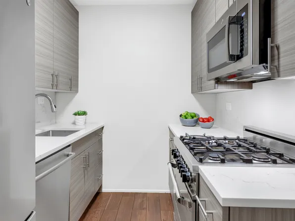136 East 56th Street 8H image 4 of 5