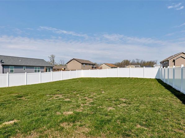 15 Briarcrest Ct, Moscow Mills, MO 63362