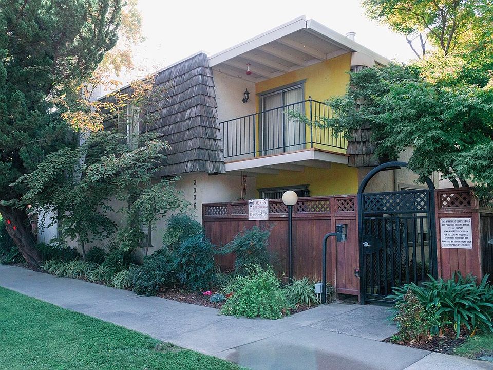 Street view, 3006-3008 D St