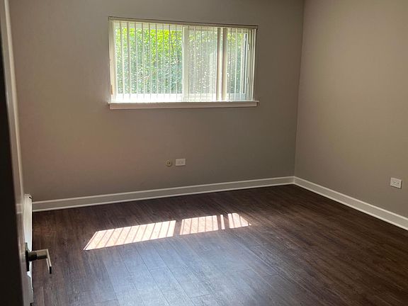 4th image of 7425 Brookdale Dr