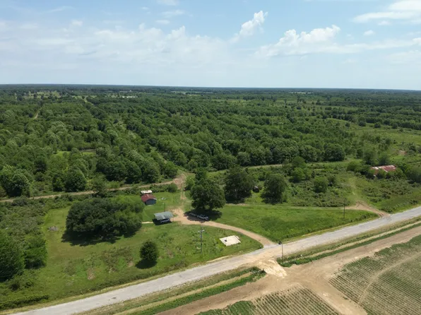 609 Robinson Dr, Winnsboro, LA 71295