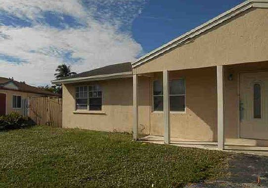 5th image of 1351 SW 73rd Ave