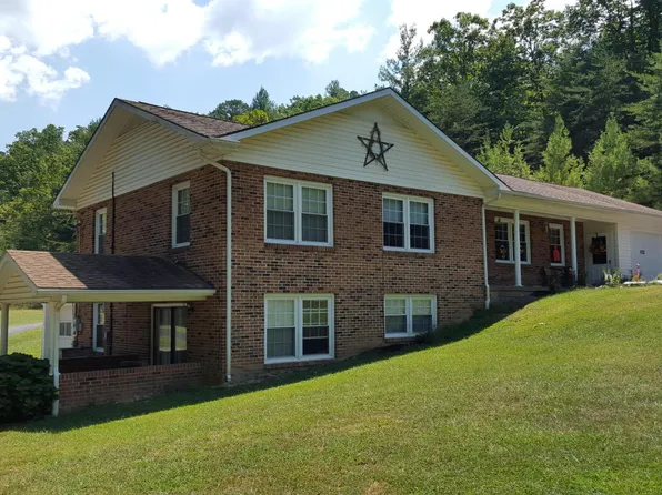82 Burch Hill Dr, Buena Vista, VA 24416