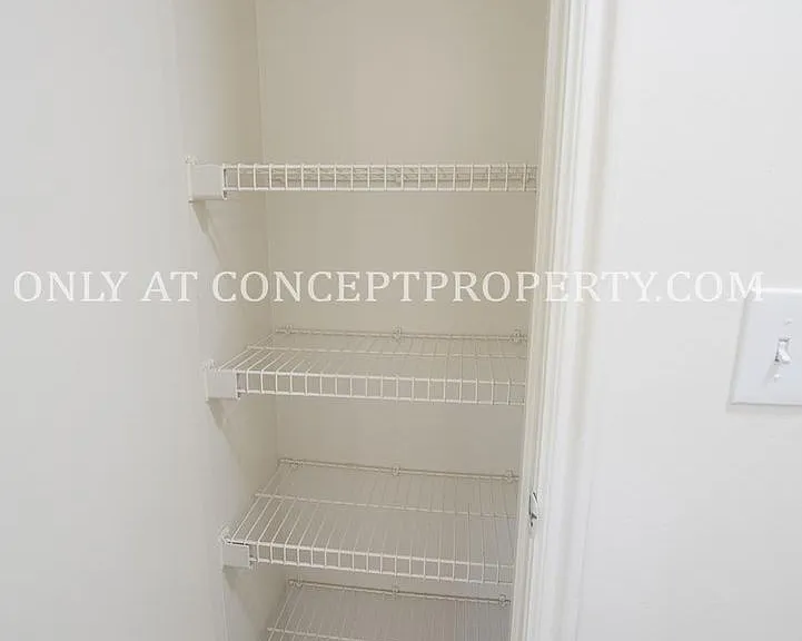 Bentwood — Photo 188