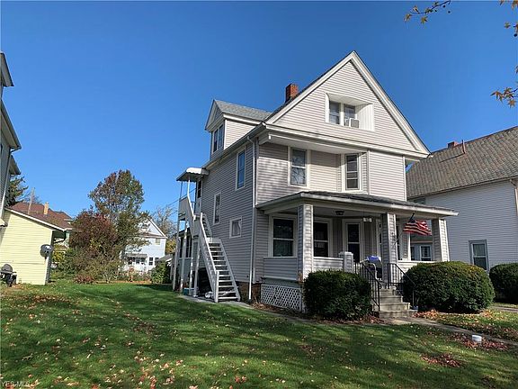 3rd image of 208 Eastern Heights Blvd