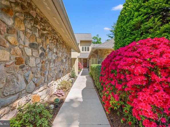 1128 Saint Andrews Rd, Bryn Mawr, PA 19010