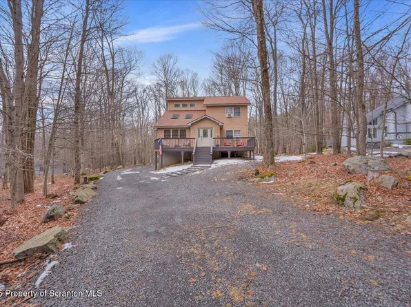 7 Sheffick Dr #707, Gouldsboro, PA 18424