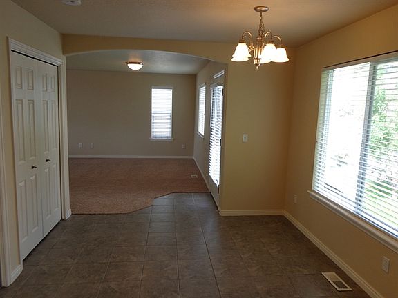 4th image of 10398 N Bayhill Dr