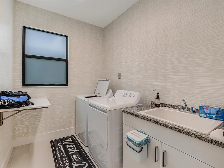 8283 Royal County Rd — Photo 19
