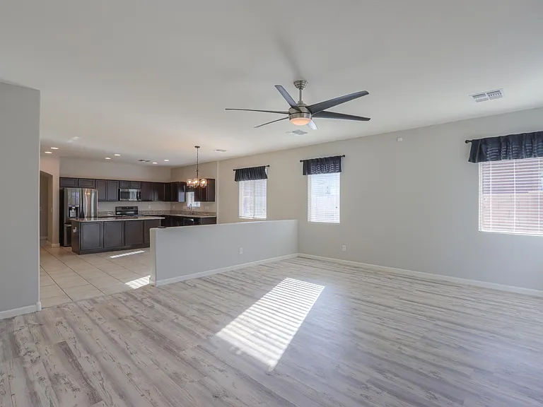 752 W Silver Reef Dr — Photo 12