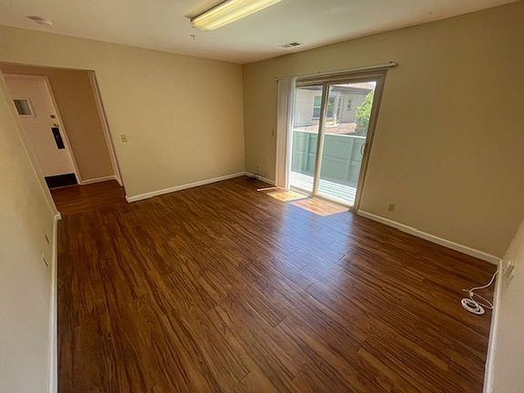 4th image of 514-524 41st St #524G