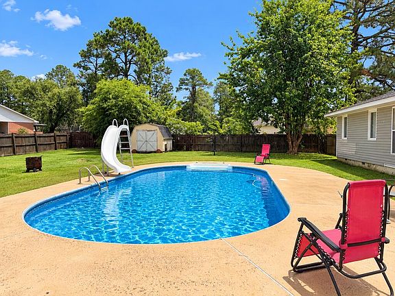 2nd image of 4205 Medford Ln