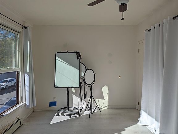 4th image of 119 Monroe Ave #2