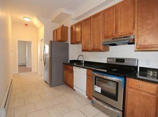 316 Chelsea St #1, Boston, MA 02128