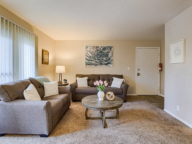 One Bedroom A (Traditional) - 1 Bed / 1 Bath - 720 Sq.Ft.