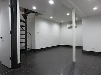 Rented by Rennit Inc.