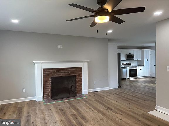 5th image of 817 Magnolia Dr