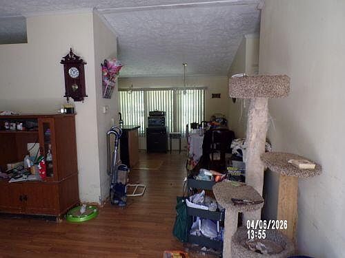 5th image of 8156 Woodland Dr
