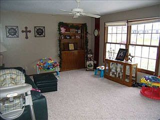 2nd image of 210 Valley Dr