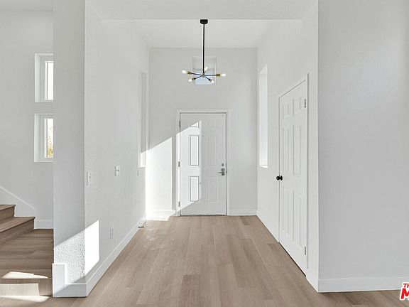 5th image of 3723 Hollowglen Dr