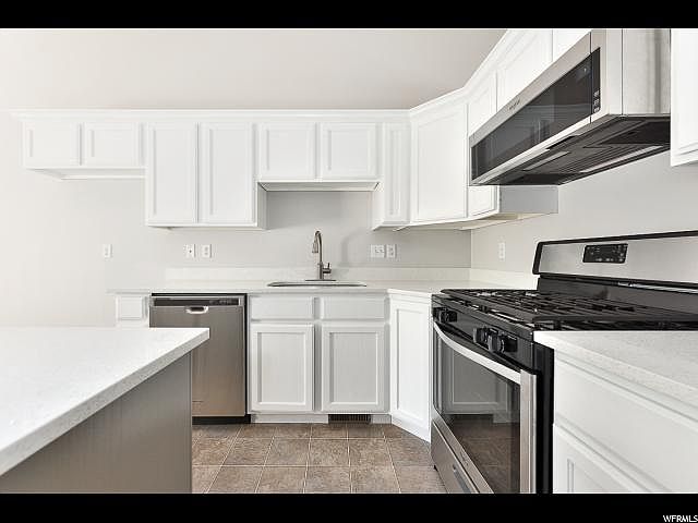 1st image of 4647 W Harvey Blvd