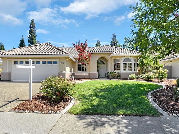 4th image of 4288 Enchanted Cir