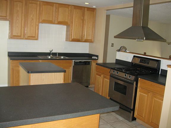 2nd image of 15307 Orogrande St