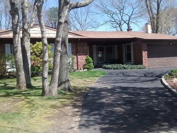 3rd image of 15 Birchfield Ct