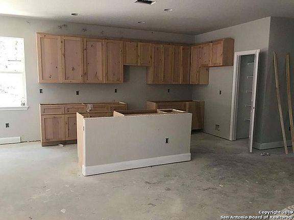 4th image of 2429 Westview Dr