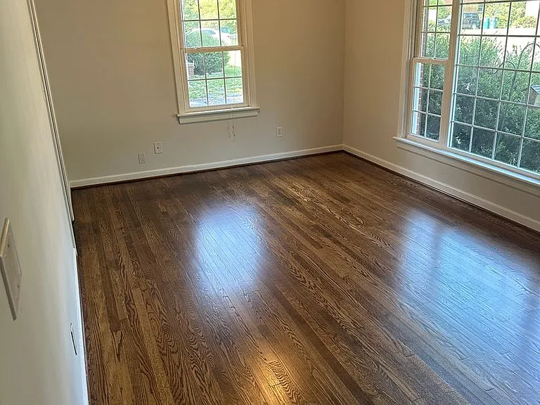 2213 Mendota Dr — Photo 14