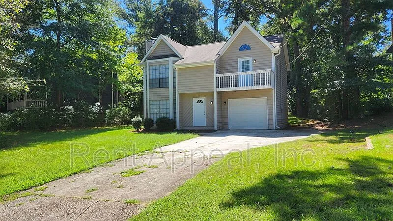 3 bed, 2.0 bath, 1884 sqft, $1,800 — Photo 1