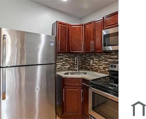 3 bed, $1,975 — Photo 4